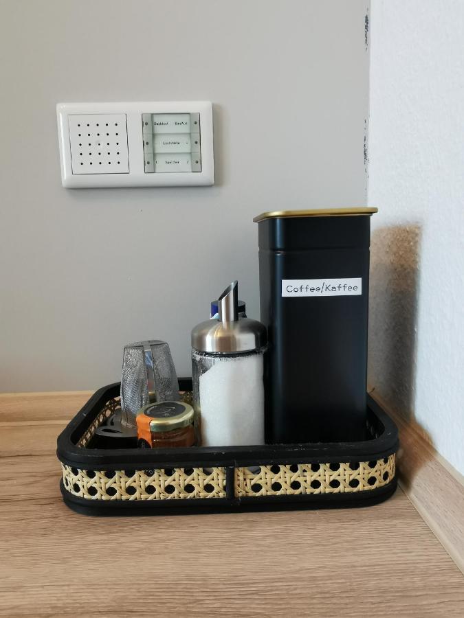 Up Wulkje21 Neu Renovierte Wohnung Mit Pkw Stellplatz Emden Dış mekan fotoğraf