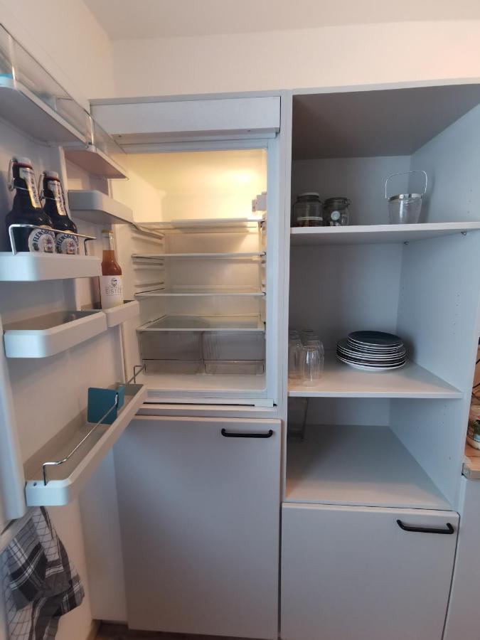 Up Wulkje21 Neu Renovierte Wohnung Mit Pkw Stellplatz Emden Dış mekan fotoğraf