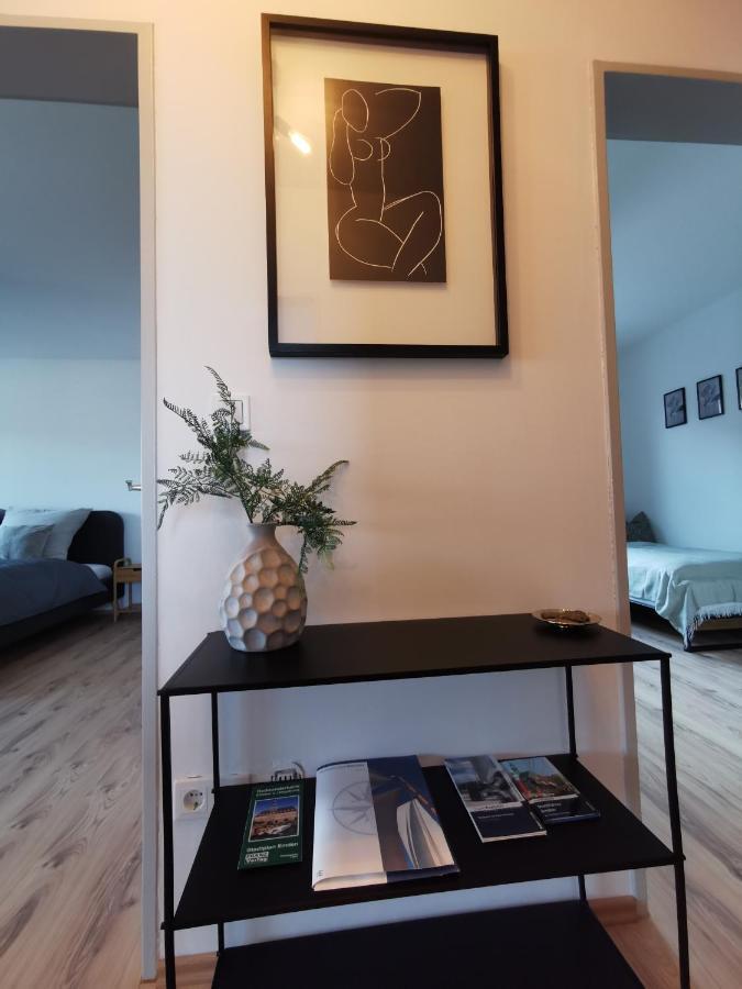 Up Wulkje21 Neu Renovierte Wohnung Mit Pkw Stellplatz Emden Dış mekan fotoğraf