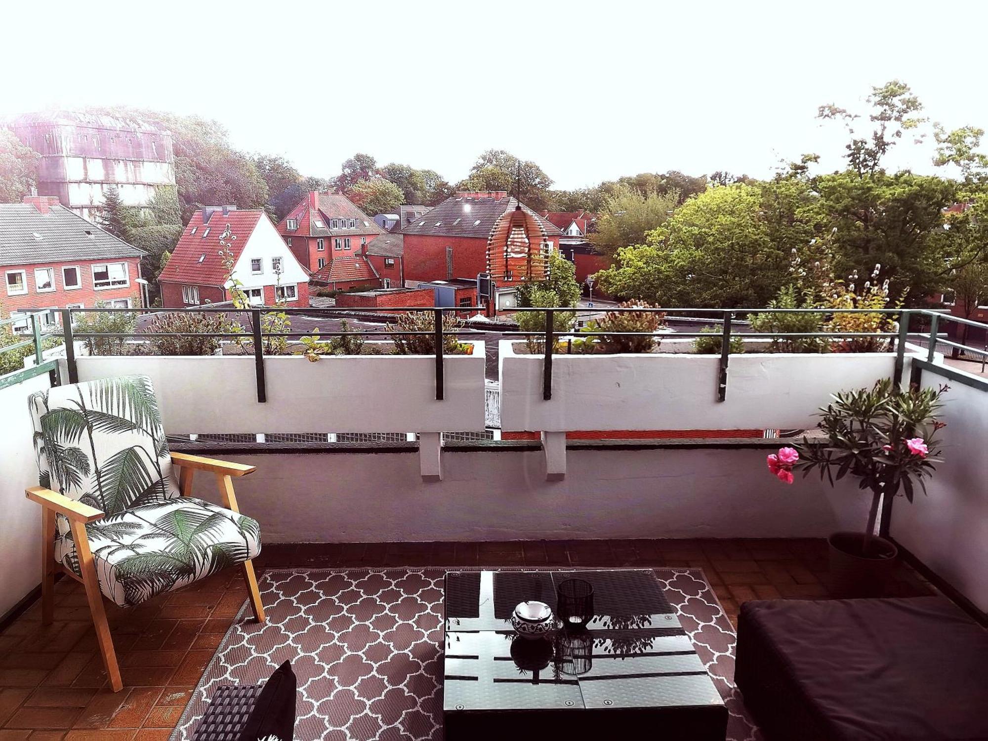 Up Wulkje21 Neu Renovierte Wohnung Mit Pkw Stellplatz Emden Dış mekan fotoğraf